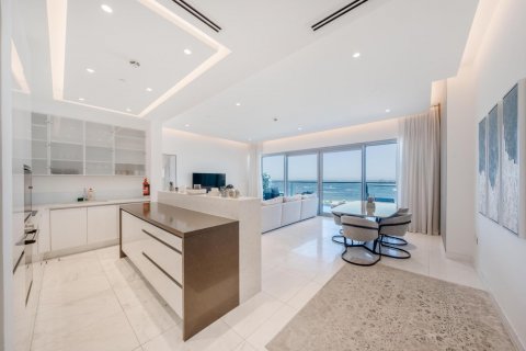 Byt v Jumeirah Beach Residence, Dubai, SAE 3 ložnice, 241 m² Č.: 613994 - fotografie 2