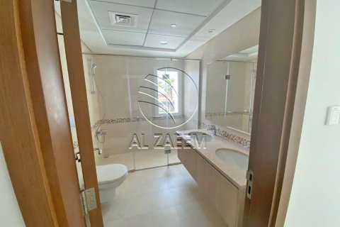 Apartment on the Yas Island, Abu Dhabi, UAE 2 bedrooms, 137 sq.m. № 615569 - photo 8