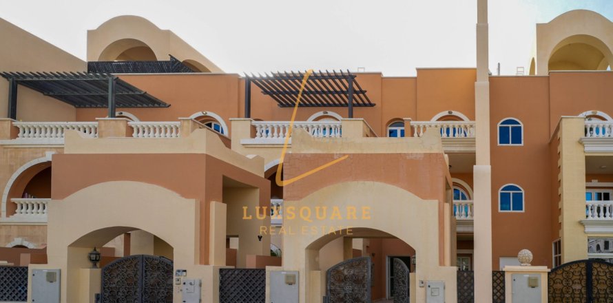 Shtëpi në qytet në Jumeirah Village Circle, Dubai, Emiratet e Bashkuara Arabe 4 dhoma gjumi, 135 m2. № 704171