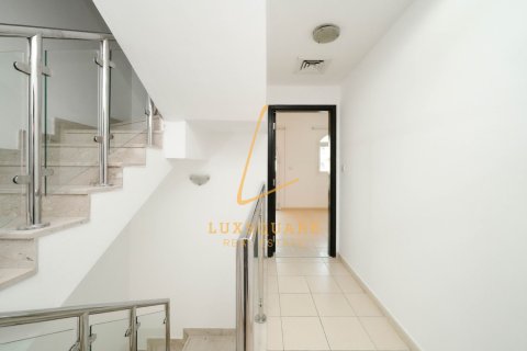 Shtëpi në qytet në Jumeirah Village Circle, Dubai, Emiratet e Bashkuara Arabe 4 dhoma gjumi, 135 m2. № 704171 - Foto 14