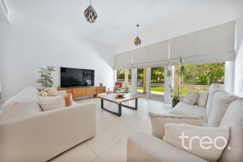 Villa itt: Arabian Ranches, Dubai, EAE, 3 hálószoba, 298.78 m², azonosító: 733102 - fénykép 4
