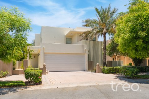 ویلا در Arabian Ranches، Dubai ، امارات متحده عربی 3 خوابه ، 298.78 متر مربع.  شماره 733102