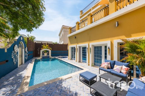 The Villa, Dubai, संयुक्त अरब अमीरात में विला, 4 बेडरूम, 417.97 वर्ग मीटर, संख्या 733096 - फ़ोटो 2