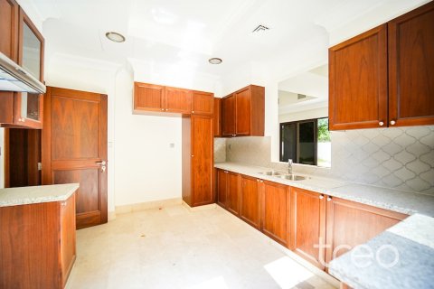 Vila di Arabian Ranches, Dubai, UEA 5 kamar tidur, 343.56 m2 nomor 733100 - foto 6