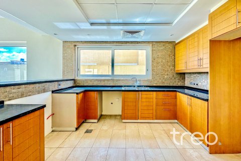 Vila v Jumeirah Park, Dubai, SAE 4 ložnice, 386.2 m² Č.: 733101 - fotografie 3