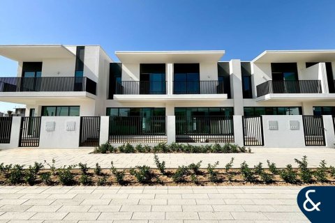 Városi lakóépület itt: The Valley, Dubai, EAE, 3 hálószoba, 196 m², azonosító: 697731