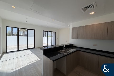 Casa urbana para venda em DAMAC Hills (Akoya by DAMAC), Dubai, EAU 5 quartos, 328 m2 № 697943 - foto 7