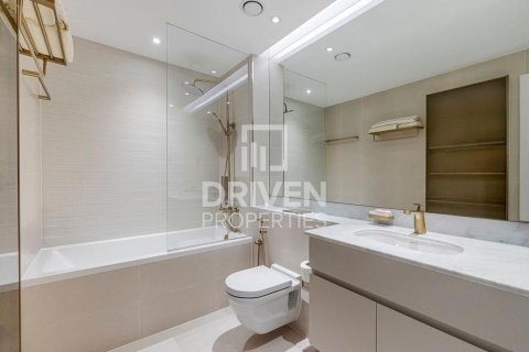 Apartment in Jumeirah, Dubai, UAE 2 bedrooms, 112 sq.m. № 683937 - photo 12