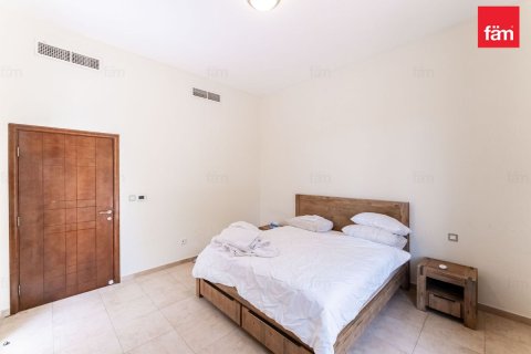 Shtëpi në qytet në Dubai, Emiratet e Bashkuara Arabe 4 dhoma gjumi, 388.7 m2. № 715144 - Foto 19