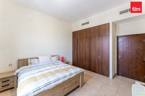 Shtëpi në qytet në Dubai, Emiratet e Bashkuara Arabe 4 dhoma gjumi, 388.7 m2. № 715144 - Foto 18