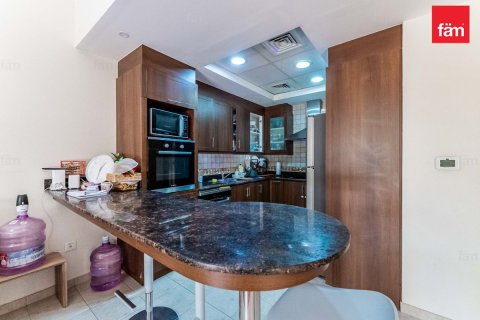 Shtëpi në qytet në Dubai, Emiratet e Bashkuara Arabe 4 dhoma gjumi, 388.7 m2. № 715144 - Foto 2