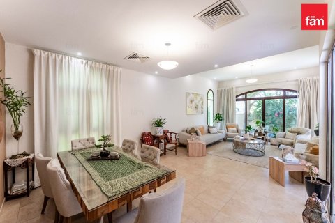 Shtëpi në qytet në Dubai, Emiratet e Bashkuara Arabe 4 dhoma gjumi, 388.7 m2. № 715144 - Foto 11