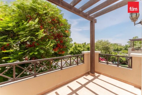 Shtëpi në qytet në Dubai, Emiratet e Bashkuara Arabe 4 dhoma gjumi, 388.7 m2. № 715144 - Foto 16