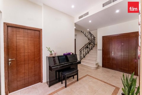 Shtëpi në qytet në Dubai, Emiratet e Bashkuara Arabe 4 dhoma gjumi, 388.7 m2. № 715144 - Foto 12