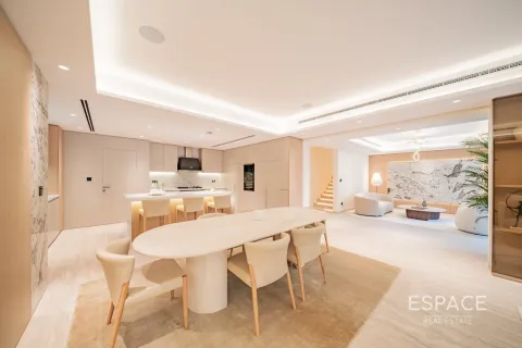 Villa te koop in Meadows, Dubai, VAE 5 slaapkamers, 455 vr.m., nr 678671 - foto 6