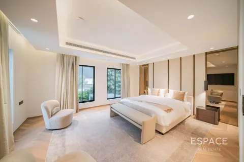 Villa te koop in Meadows, Dubai, VAE 5 slaapkamers, 455 vr.m., nr 678671 - foto 13