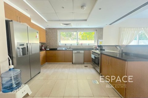 Vilă de închiriat în Jumeirah Park, Dubai, EAU 4 dormitoare, 455 mp.  №678673 - poză 9