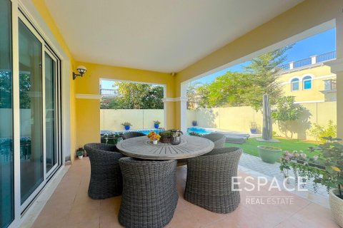 Vilă de închiriat în Jumeirah Park, Dubai, EAU 4 dormitoare, 455 mp.  №678673 - poză 13