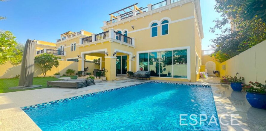 Vilă în Jumeirah Park, Dubai, EAU 4 dormitoare, 455 mp.  №678673