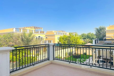 Vilă de închiriat în Jumeirah Park, Dubai, EAU 4 dormitoare, 455 mp.  №678673 - poză 11