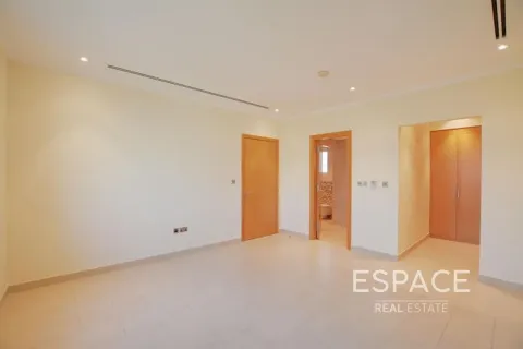 Снять в аренду виллу в Jumeirah Park, Дубай, ОАЭ 4 спальни, 510м2, № 678672 - фото 13