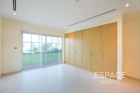 Снять в аренду виллу в Jumeirah Park, Дубай, ОАЭ 4 спальни, 510м2, № 678672 - фото 12