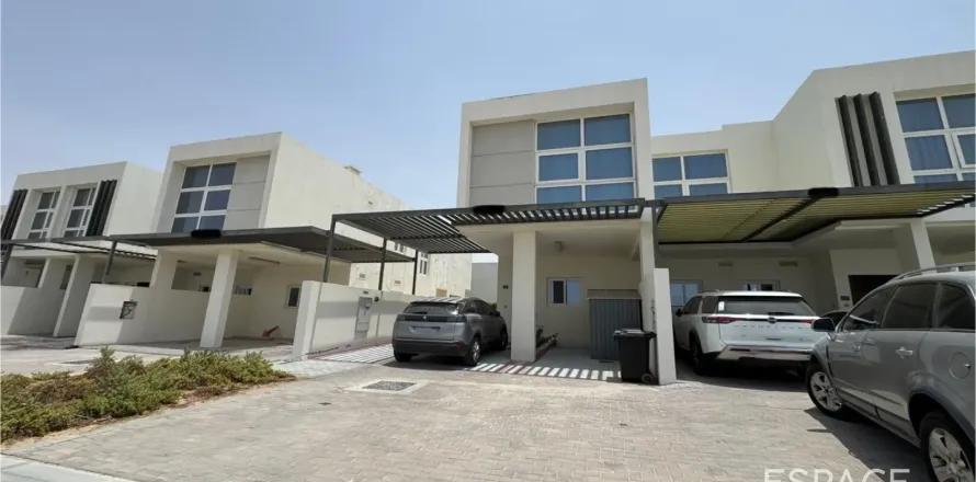 Városi lakóépület itt: Dubai, EAE, 3 hálószoba, 166 m², azonosító: 678670