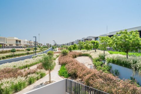 Casa urbana para arrendamento em Jebel Ali, Dubai, EAU 4 quartos, 336 m2 № 749525 - foto 12