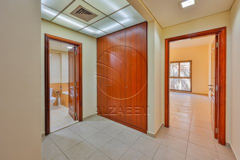 Villa til leje i Abu Dhabi, UAE 4 soveværelser, 300 kvm № 662863 - foto 18