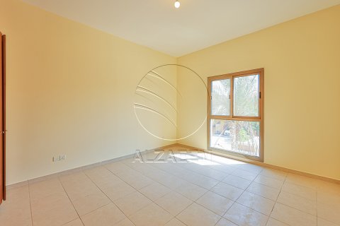Villa til leje i Abu Dhabi, UAE 4 soveværelser, 300 kvm № 662863 - foto 15