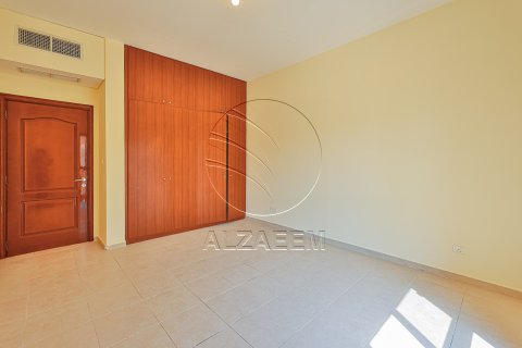Villa til leje i Abu Dhabi, UAE 4 soveværelser, 300 kvm № 662863 - foto 14