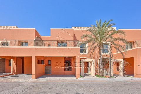 Villa til leje i Abu Dhabi, UAE 4 soveværelser, 300 kvm № 662863 - foto 1
