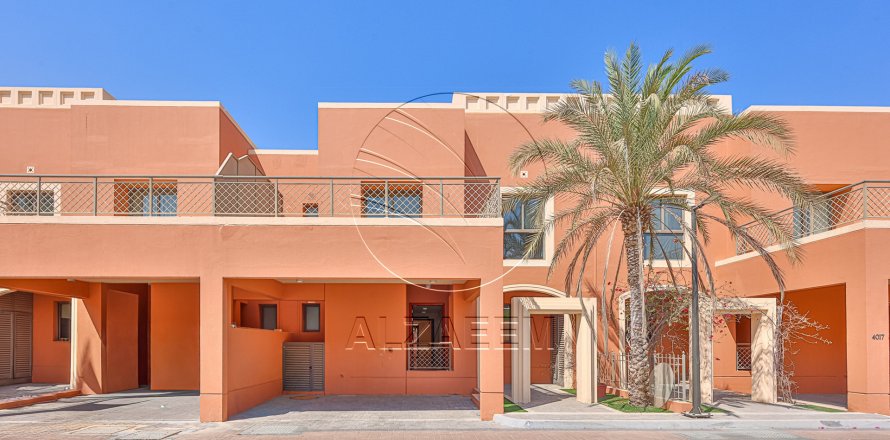 Villa i Abu Dhabi, UAE 4 soveværelser, 300 kvm № 662863