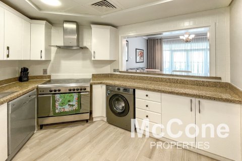 Apartamento para arrendamento em Palm Jumeirah, Dubai, EAU 2 quartos, 144 m2 № 587185 - foto 10