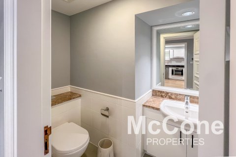 Apartemen di Palm Jumeirah, Dubai, UEA 2 kamar tidur, 167.97 m2 nomor 587182 - foto 3