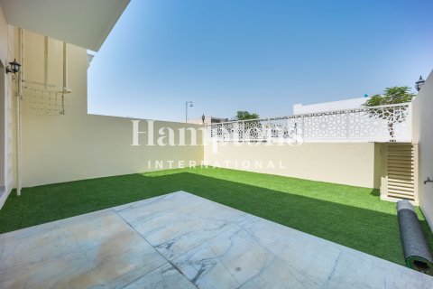 Rumah bandar di Al Furjan, Dubai, UAE 4 bilik tidur, 202.31021795 meter persegi № 719889 - foto 23