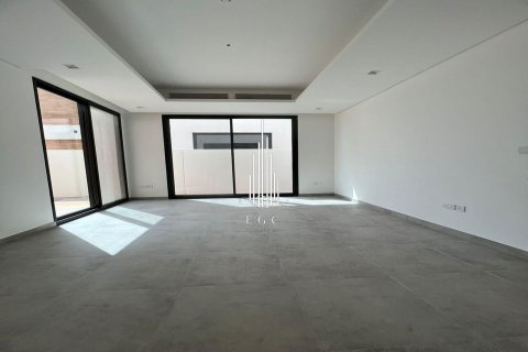Üürile anda villa on the Saadiyat Island, Abu Dhabi, AÜE: 4 magamistoaga, 538.6 m² Nr 557637 - pilt 9