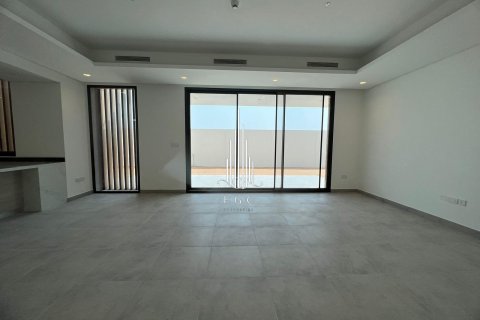 Üürile anda villa on the Saadiyat Island, Abu Dhabi, AÜE: 4 magamistoaga, 538.6 m² Nr 557637 - pilt 5