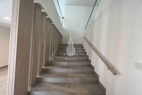 Üürile anda villa on the Saadiyat Island, Abu Dhabi, AÜE: 4 magamistoaga, 538.6 m² Nr 557637 - pilt 23