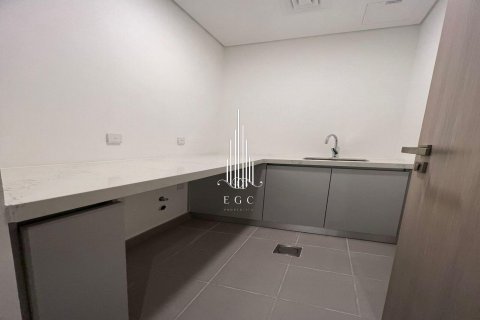 Üürile anda villa on the Saadiyat Island, Abu Dhabi, AÜE: 4 magamistoaga, 538.6 m² Nr 557637 - pilt 22
