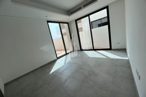 Üürile anda villa on the Saadiyat Island, Abu Dhabi, AÜE: 4 magamistoaga, 538.6 m² Nr 557637 - pilt 7