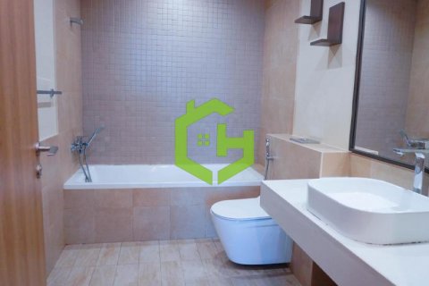 Apartment in Al Kifaf, Dubai, UAE 1 bedroom, 85.8 sq.m. № 557635 - photo 8