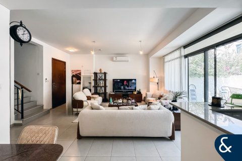 Villa till försäljning i Town Square, Dubai, UAE 3 sovrum, 188 kvm Nr. 667404 - fotografi 6