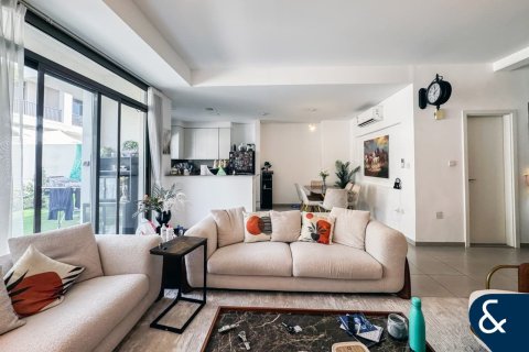 Villa till försäljning i Town Square, Dubai, UAE 3 sovrum, 188 kvm Nr. 667404 - fotografi 1