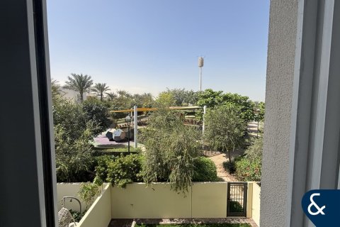Városi lakóépület itt: Dubai Land, Dubai, EAE, 2 hálószoba, 161 m², azonosító: 698116 - fénykép 12