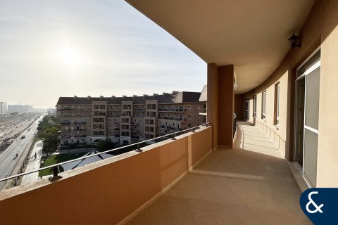 Apartment in Motor City, Dubai, UAE 3 bedrooms, 193 sq.m. № 698113 - photo 1