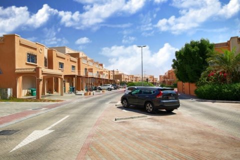 Huvila Al Reef, Abu Dhabi, Arabiemiraatit 3 makuuhuonetta, 225.1 m2 № 731227 - kuva 15