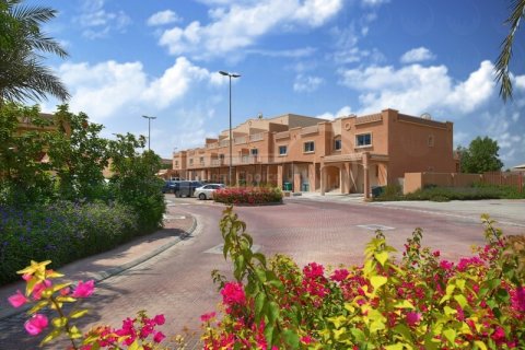 Huvila Al Reef, Abu Dhabi, Arabiemiraatit 3 makuuhuonetta, 225.1 m2 № 731227 - kuva 18