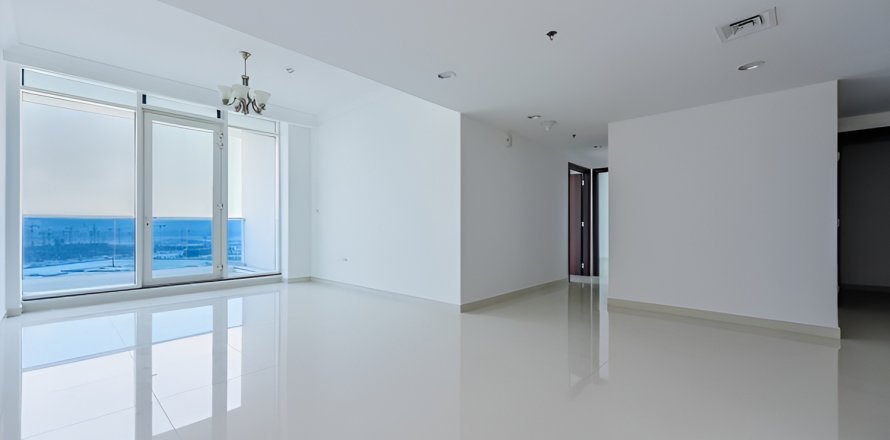Apartment in Business Bay, Dubai, UAE 2 bedrooms, 121.27 sq.m. № 750269