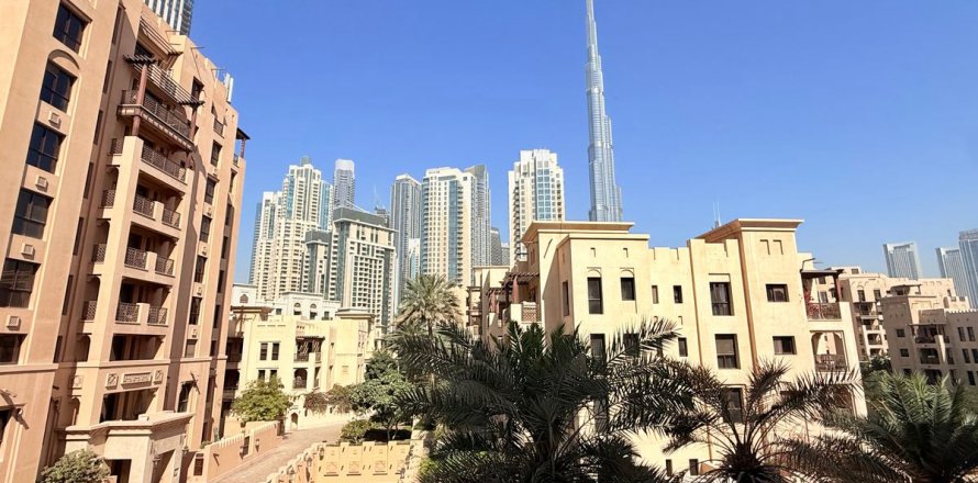 Apartmen di Old Town, Dubai, UAE 1 bilik tidur, 111.8 meter persegi № 694301